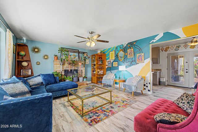 1001 E BELMONT Avenue, Phoenix, AZ 85020