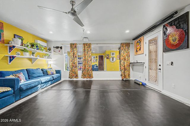 1001 E BELMONT Avenue, Phoenix, AZ 85020