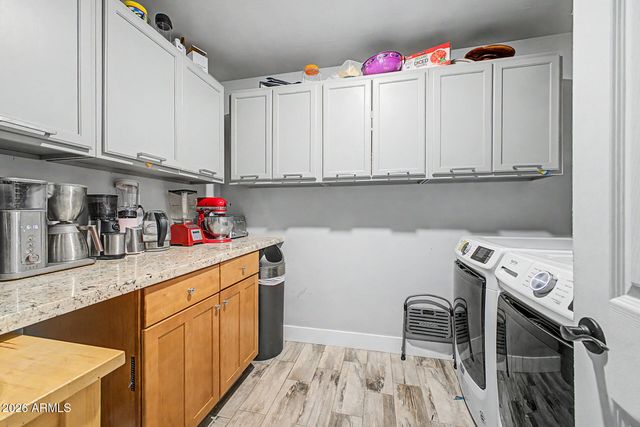 1001 E BELMONT Avenue, Phoenix, AZ 85020