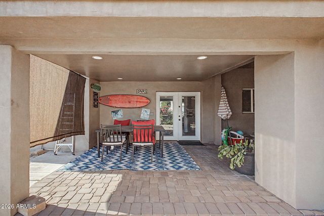 1001 E BELMONT Avenue, Phoenix, AZ 85020