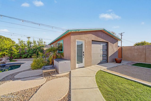 1001 E BELMONT Avenue, Phoenix, AZ 85020