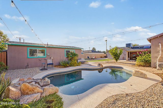 1001 E BELMONT Avenue, Phoenix, AZ 85020