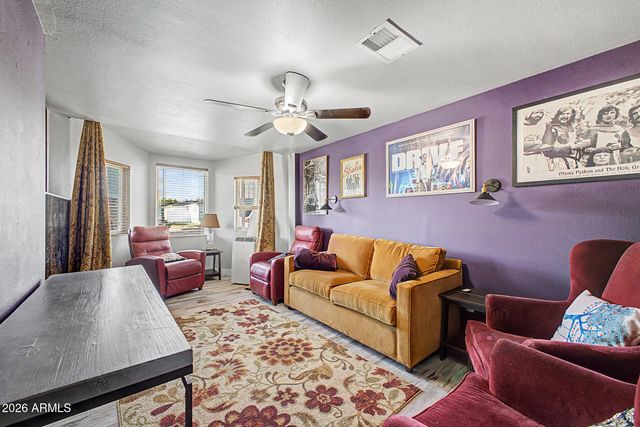 1001 E BELMONT Avenue, Phoenix, AZ 85020