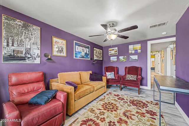 1001 E BELMONT Avenue, Phoenix, AZ 85020