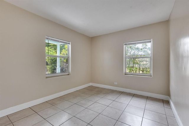 729 NW 17th Avenue, Fort Lauderdale, FL 33311