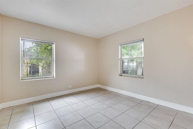 729 NW 17th Avenue, Fort Lauderdale, FL 33311