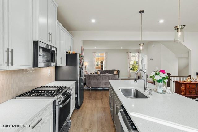104 Midland Avenue, Cliffwood, NJ 07721