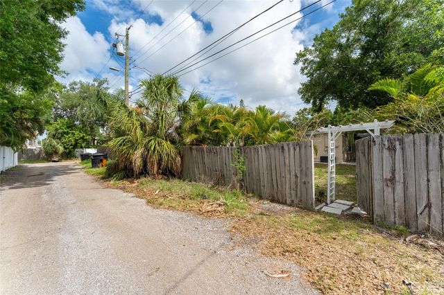 130 41ST AVENUE NE, St Petersburg, FL 33703
