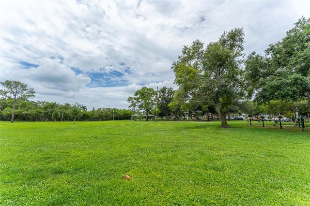 130 41ST AVENUE NE, St Petersburg, FL 33703