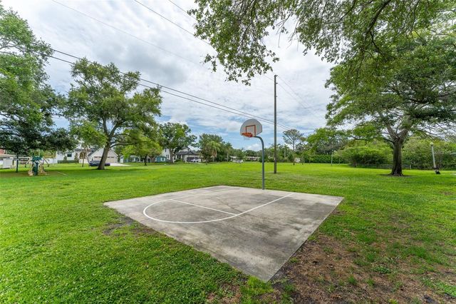 130 41ST AVENUE NE, St Petersburg, FL 33703