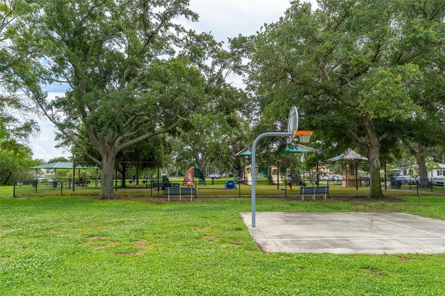 130 41ST AVENUE NE, St Petersburg, FL 33703