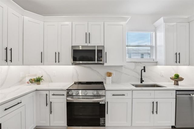 2612 E 18TH AVE, Tampa, FL 33605