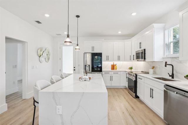 2612 E 18TH AVE, Tampa, FL 33605