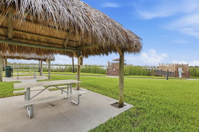 111 Lake Emerald Dr 104, Oakland Park, FL 33309