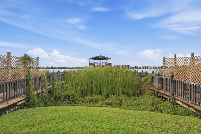 111 Lake Emerald Dr 104, Oakland Park, FL 33309