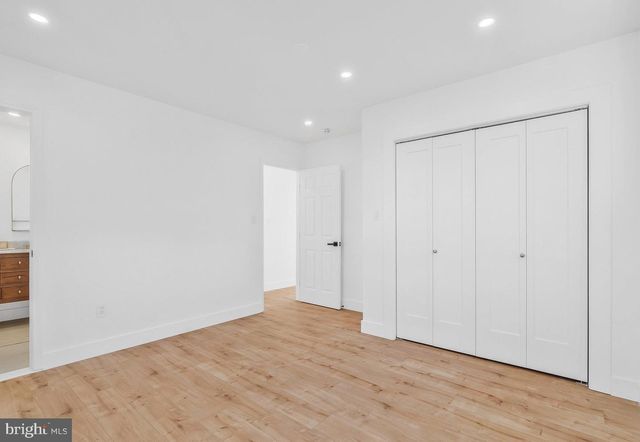 6810 WEAVER AVE, Mclean, VA 22101