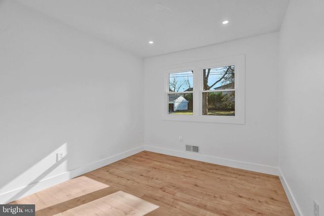 6810 WEAVER AVE, Mclean, VA 22101