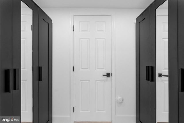 6810 WEAVER AVE, Mclean, VA 22101