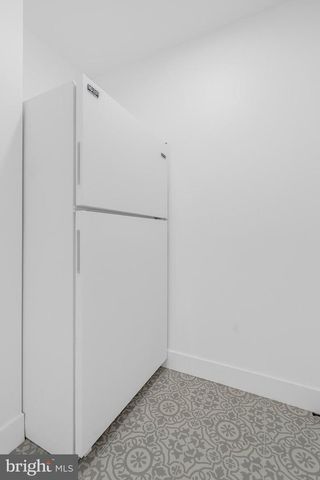 6810 WEAVER AVE, Mclean, VA 22101