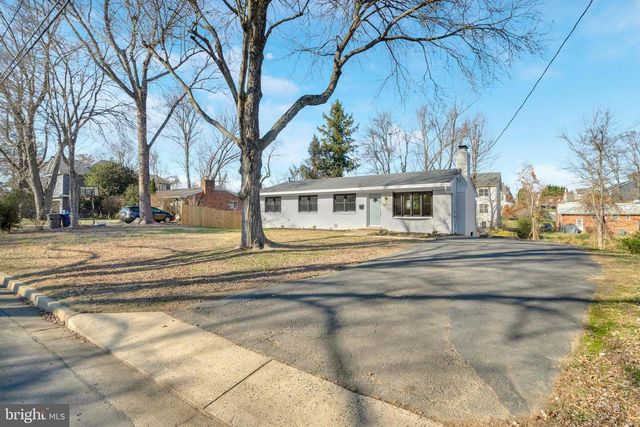 6810 WEAVER AVE, Mclean, VA 22101