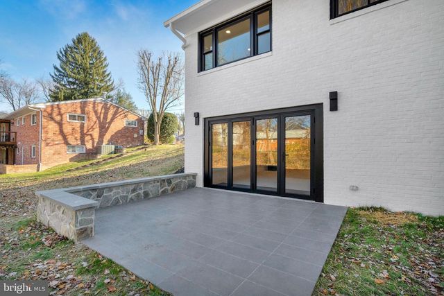 6810 WEAVER AVE, Mclean, VA 22101