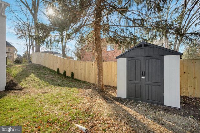 6810 WEAVER AVE, Mclean, VA 22101