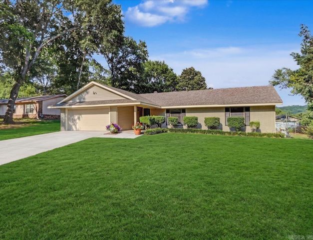 104 Norway Court, Hot Springs, AR 71913