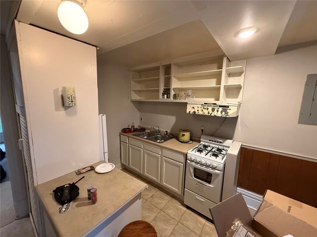 401 7th Avenue SW, Cedar Rapids, IA 52404