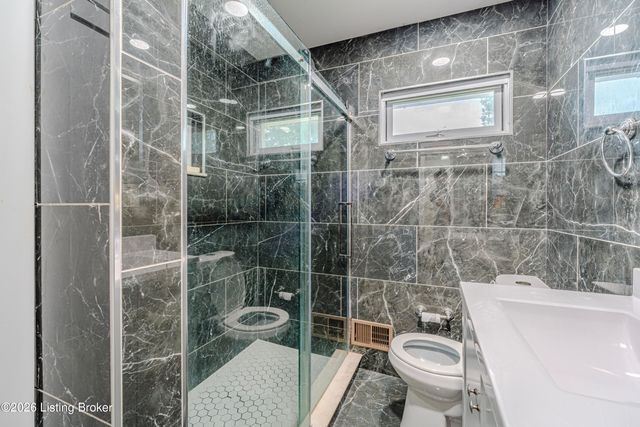3416 E Indian Trail, Louisville, KY 40213