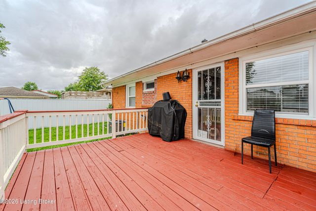 3416 E Indian Trail, Louisville, KY 40213