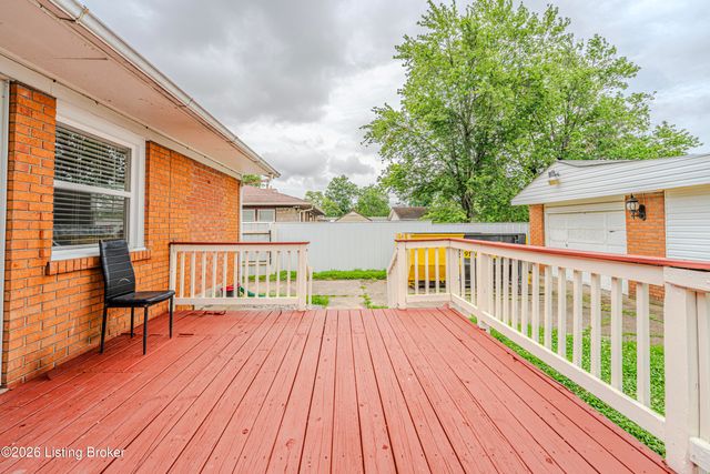 3416 E Indian Trail, Louisville, KY 40213