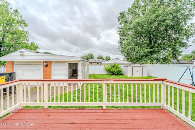 3416 E Indian Trail, Louisville, KY 40213