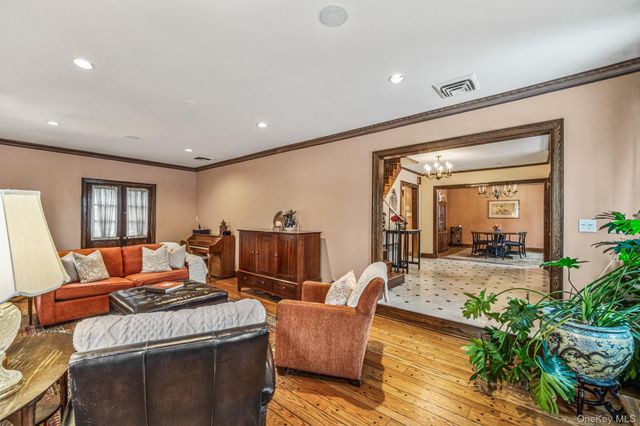 31 Puritan Avenue, Forest Hills, NY 11375