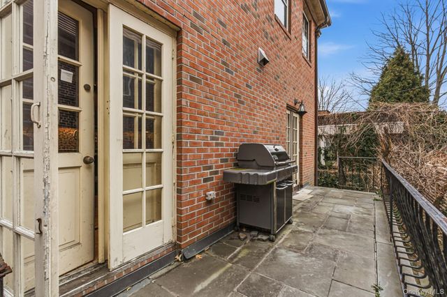 31 Puritan Avenue, Forest Hills, NY 11375