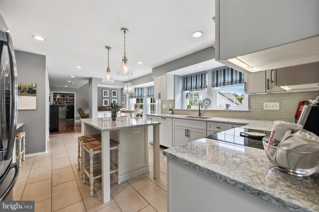 6913 SOVEREIGN PL, Frederick, MD 21703