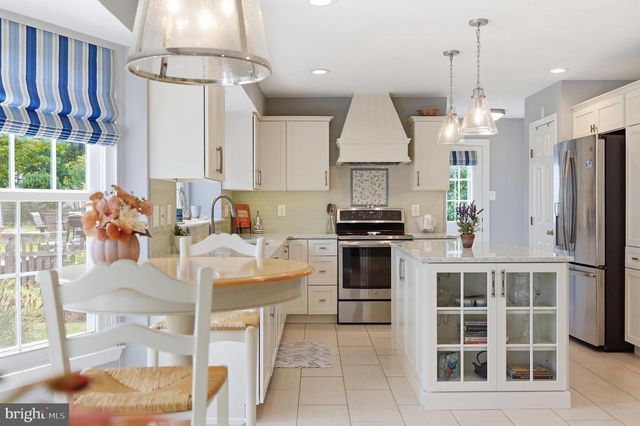 6913 SOVEREIGN PL, Frederick, MD 21703