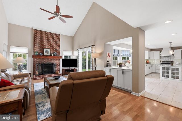 6913 SOVEREIGN PL, Frederick, MD 21703