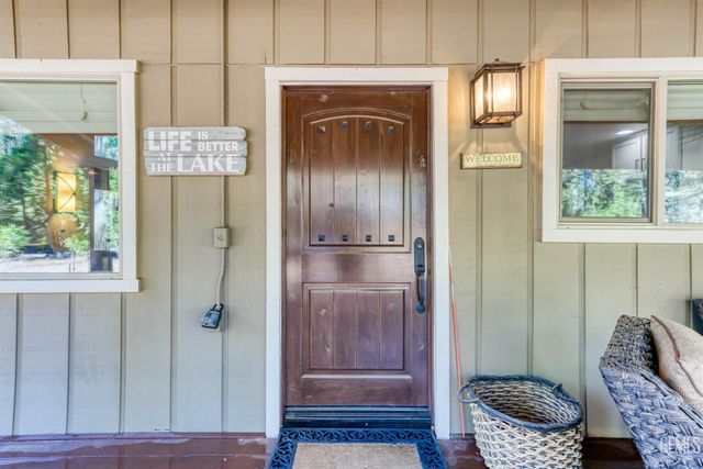 42165 Smoke Tree Lane, Shaver Lake, CA 93664