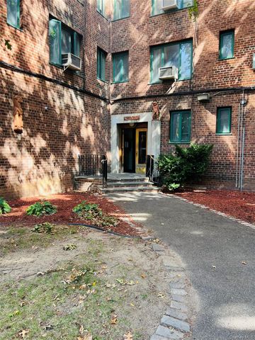 1504 Metropolitan Avenue ME, Bronx, NY 10462