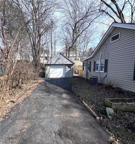 1563 Maplegrove Road, South Euclid, OH 44121