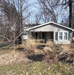 1563 Maplegrove Road, South Euclid, OH 44121