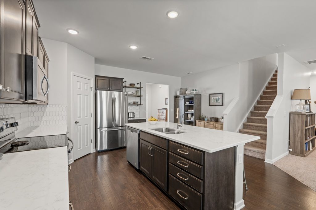 1424 Old Stone Rd, NW, Lebanon, TN 37087