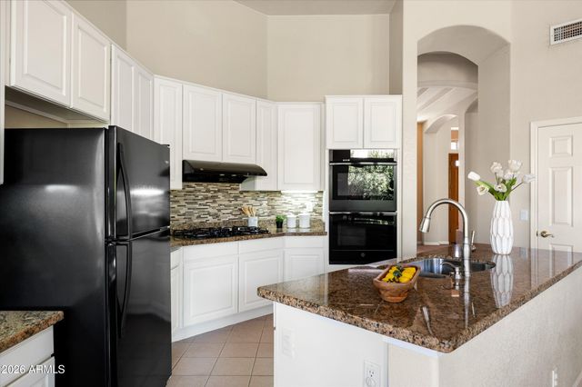 5518 E LUDLOW Drive, Scottsdale, AZ 85254