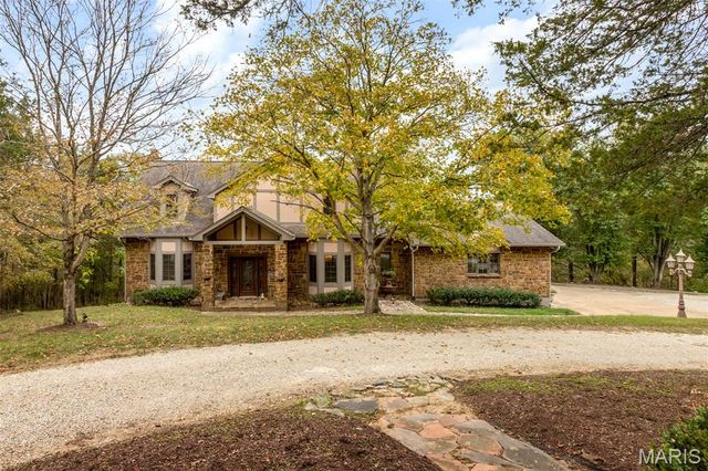 1075 Eureka Road, Eureka, MO 63025