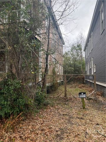 1706 Barnard Street, Savannah, GA 31401