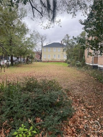1706 Barnard Street, Savannah, GA 31401