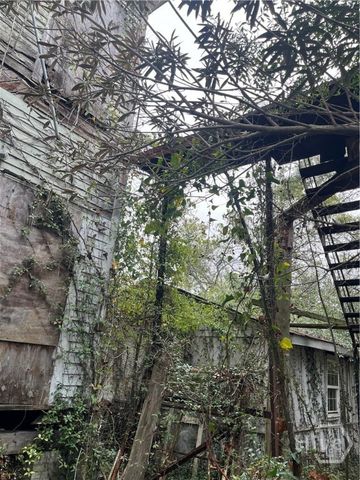 1706 Barnard Street, Savannah, GA 31401