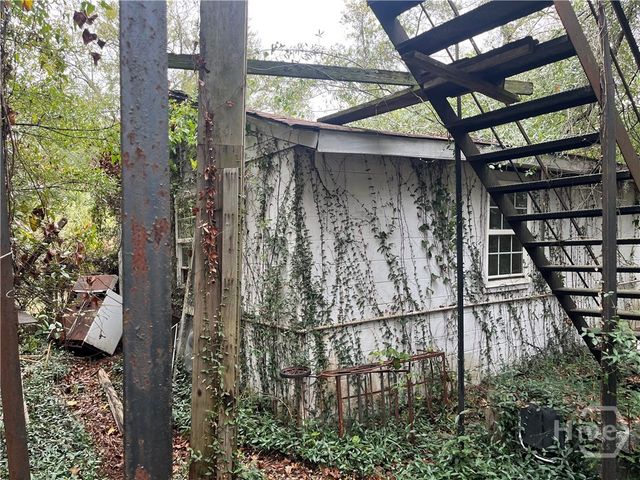 1706 Barnard Street, Savannah, GA 31401