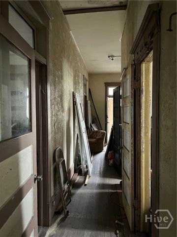 1706 Barnard Street, Savannah, GA 31401