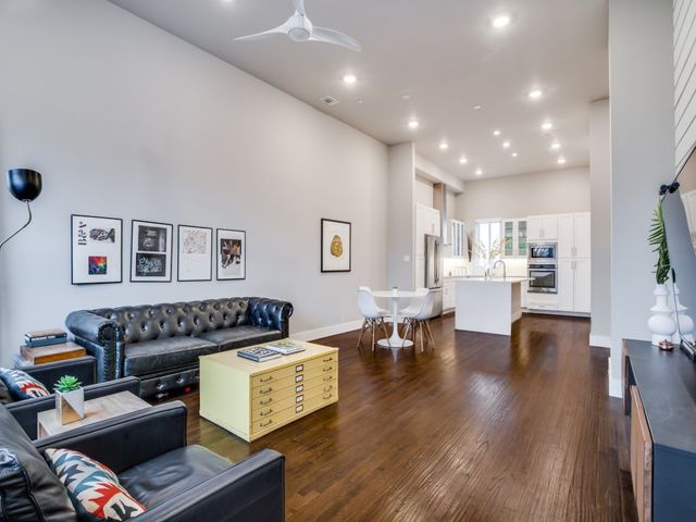 3816 Roseland B200, Dallas, TX 75204